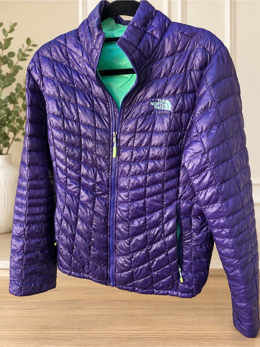 The North Face Women’s M Purple Chevron Quilted Down Puffer Jacket
